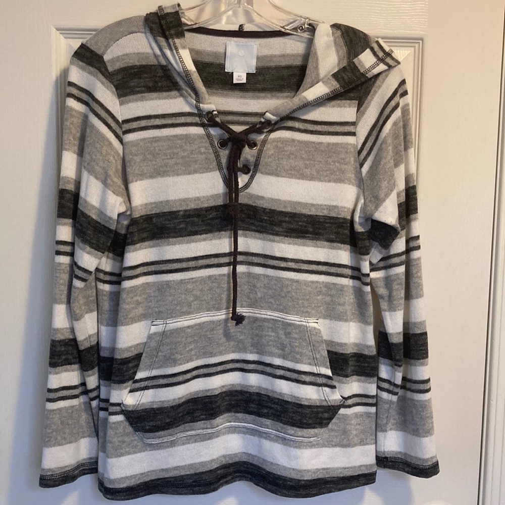 🩶 Sunday Women’s Pullover Hoodie Sweater (size XS)